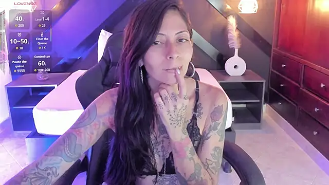 dark gotica online show from April 11, 7:17 pm