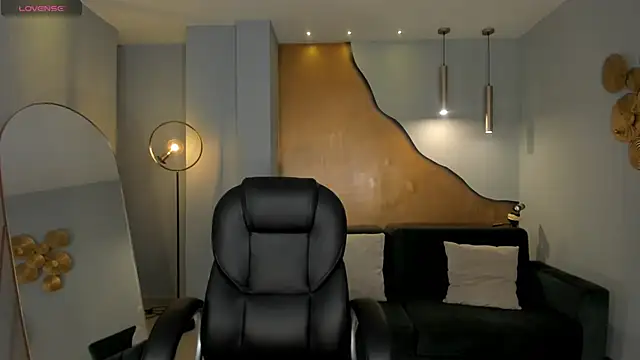 AlessiaCorleone  online show from January 13, 8:13 pm