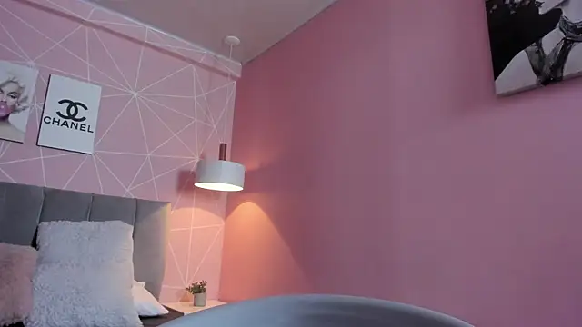 dolly zoe online show from October 17, 11:52 pm