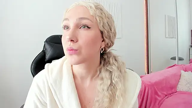 CarolMay online show from June 4, 5:34 am