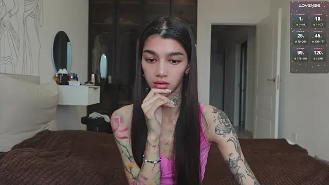 vinkitinkii online show from October 25, 8:00 am