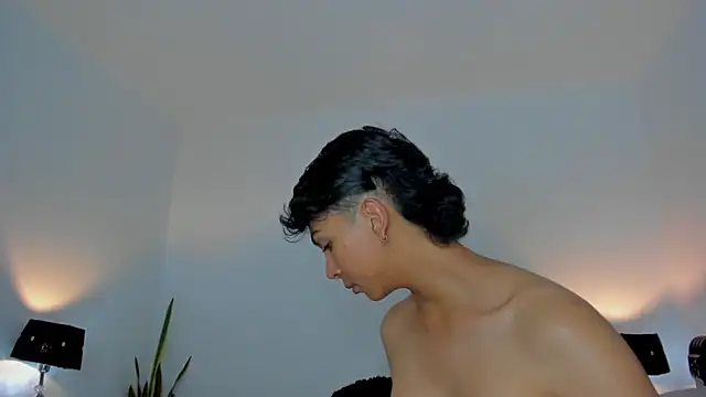 xhenisa  online show from February 27, 2:55 am