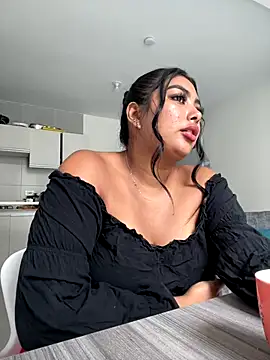 NatashaBrown12 online show from October 18, 3:59 pm