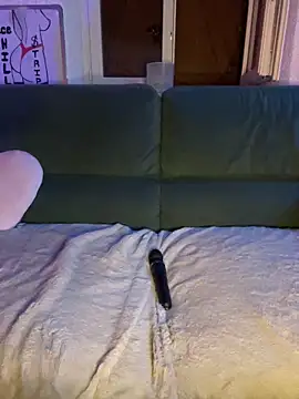 Autumn Nighht online show from April 11, 10:13 pm