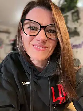 LadyLena1 online show from October 19, 12:23 am