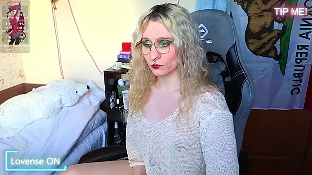 Lori Myaf online show from March 13, 2:40 pm