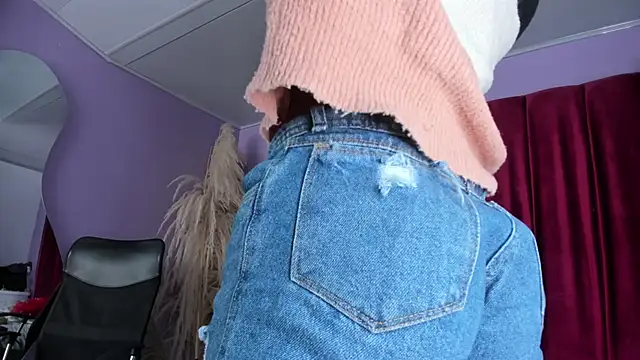 Shanelle   online show from January 15, 1:28 pm