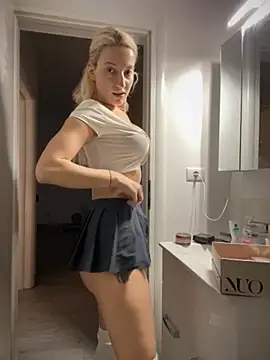 Ella Charm online show from November 27, 4:43 pm