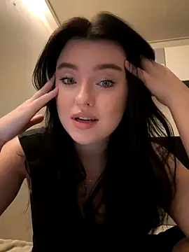 Angela Fosterr online show from December 14, 8:03 pm