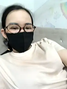 I AM NOT A SLUT online show from April 10, 8:53 am