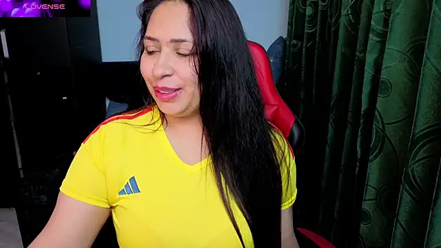 charlotee lovee69 online show from March 9, 2:15 am