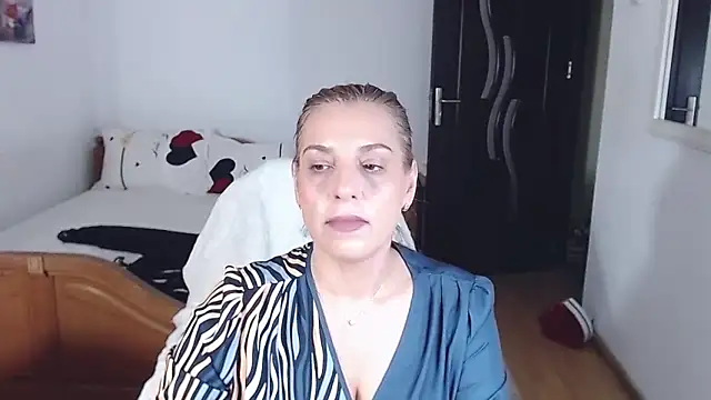 evamaria2024 online show from October 7, 8:52 am