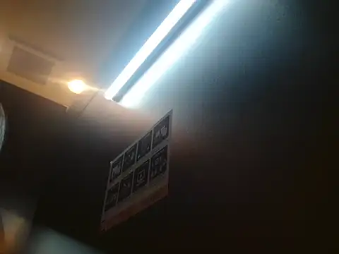 NATINATU252525 online show from November 8, 2:11 pm