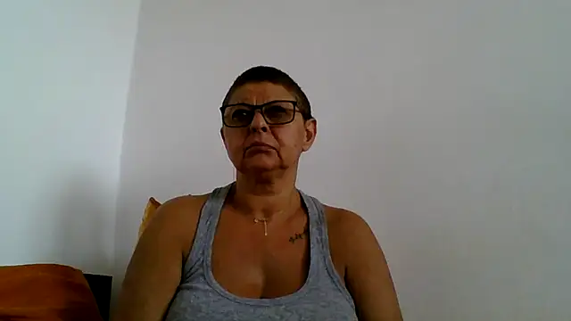 roseblak42 online show from September 18, 12:04 pm