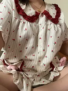 Ruby bear online show from March 25, 7:44 am