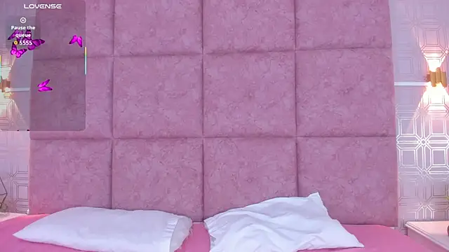 LiaVelez online show from March 19, 1:59 pm