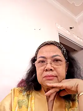 Hotestlove online show from December 18, 12:15 am