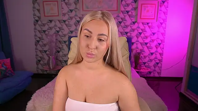 LiaBrazzerr online show from April 15, 2:06 pm