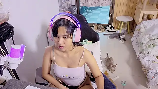 Kana G online show from November 10, 9:26 am