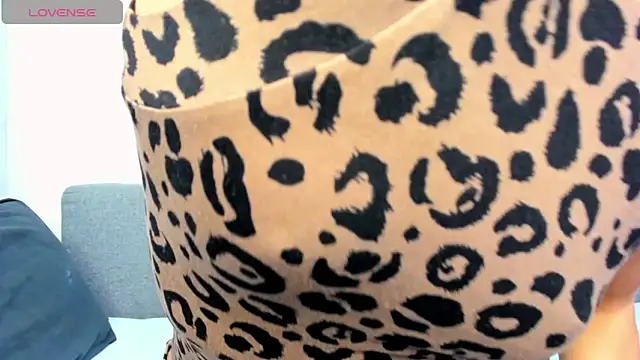  ellen meow  online show from September 23, 8:29 pm