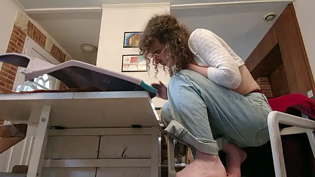 Prxscillia Tx online show from February 19, 2:49 pm