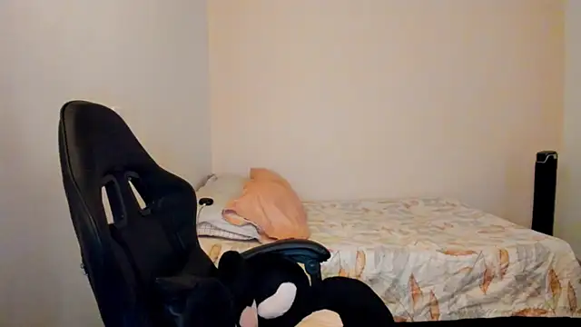 nina pons online show from April 1, 10:29 pm