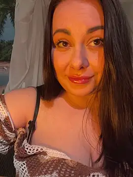 DaisyStreet online show from April 15, 7:58 pm