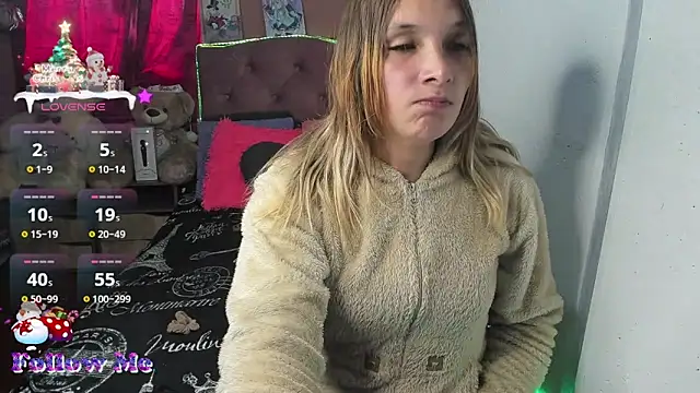 Tiffany bunny2023 online show from December 14, 10:37 pm