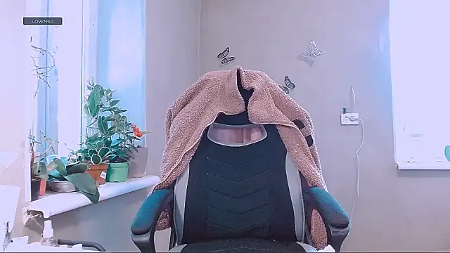 RosaJil online show from April 21, 2:35 pm