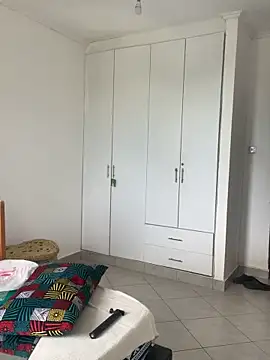 petiteebony 81 online show from April 6, 7:09 am