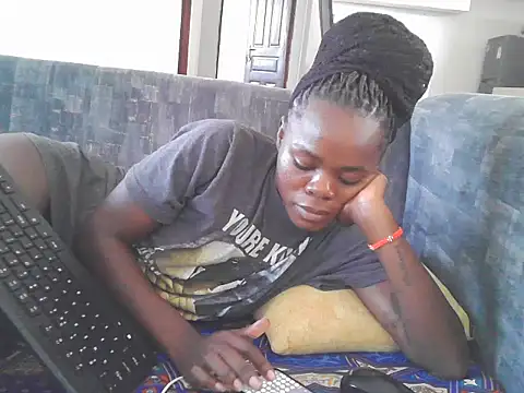 petiteebony 81 online show from September 12, 1:40 pm