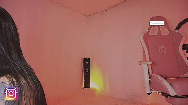 lili taylor online show from February 3, 5:06 pm