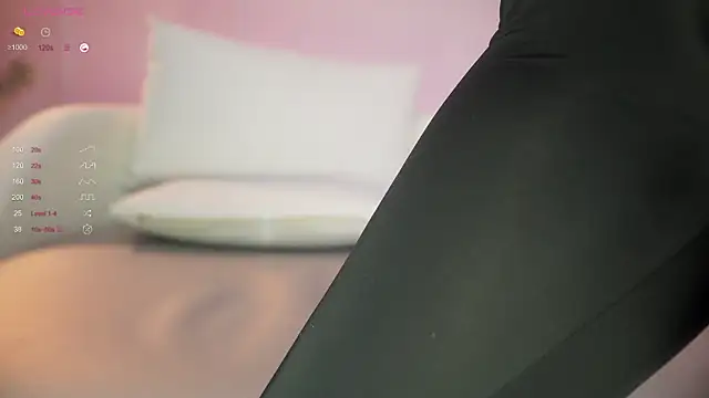 mia colin1  online show from September 29, 8:36 pm