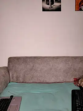 bebygirl143s online show from September 30, 10:25 pm