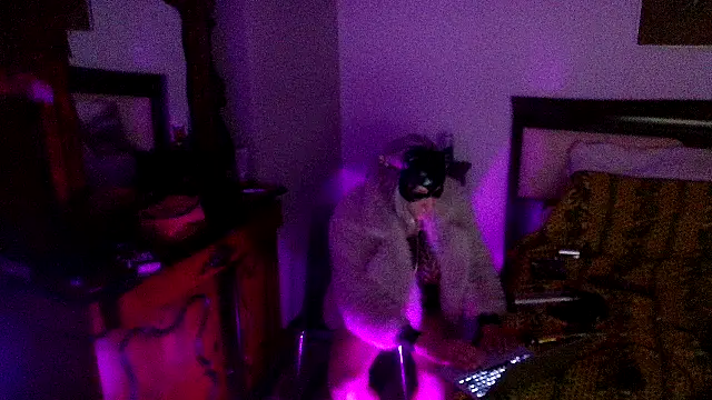 CharlotteVixxens online show from April 21, 12:58 am