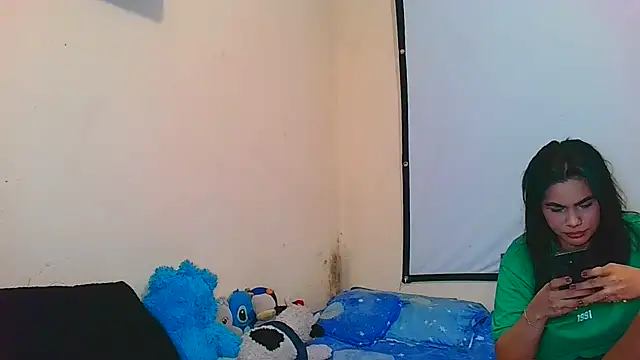 vanellope12 online show from June 5, 5:55 am