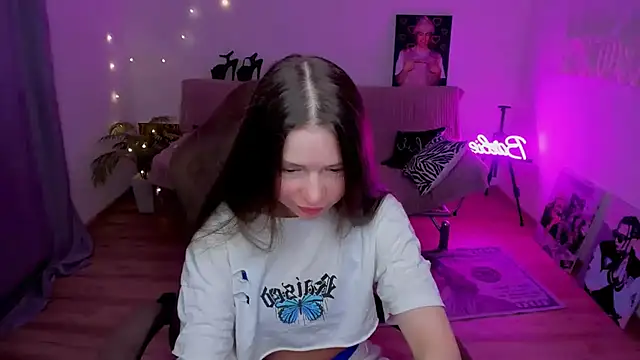 HelloRoxy online show from February 5, 7:28 pm