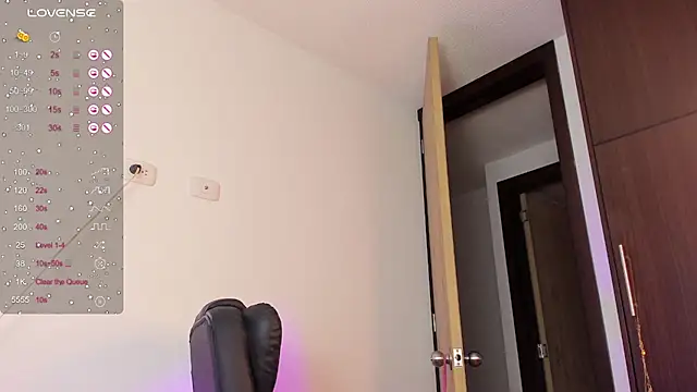 paulett g online show from November 23, 4:15 am