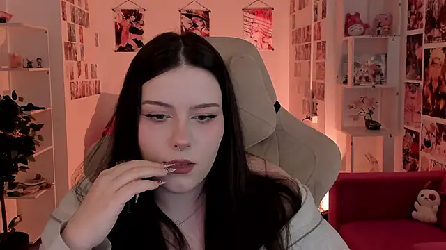 CoralineKeyns online show from February 6, 7:01 am