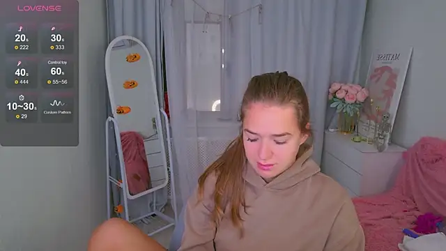 LovelyJessie online show from October 14, 1:57 pm