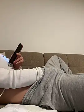 ayyyyou online show from October 6, 3:45 am