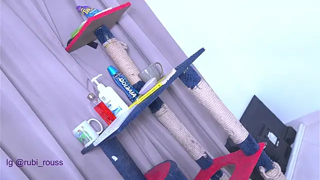 argiee taylorxs2 online show from March 25, 2:17 am