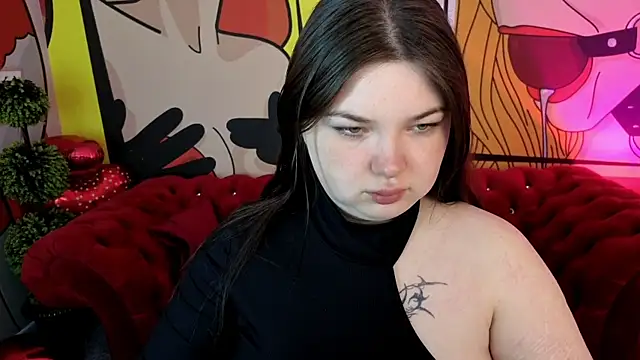 RosieMoons online show from April 10, 7:20 pm