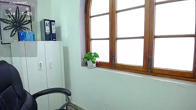 miss gisselle online show from November 20, 9:05 pm