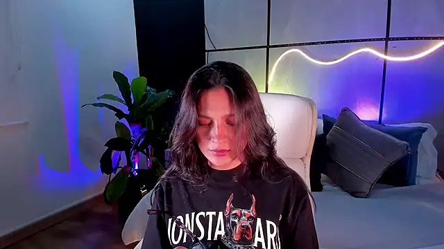 Gia Mazzon online show from November 14, 6:52 pm