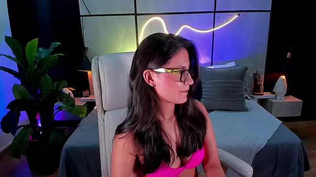 Gia Mazzon online show from September 16, 4:04 pm