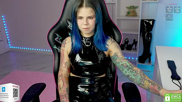 Latex Kitty online show from September 13, 2:25 pm