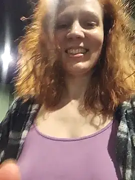 Exhibitionsplit online show from February 4, 10:35 pm