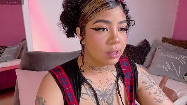 foxxy-lov3 online show from February 9, 2:52 pm