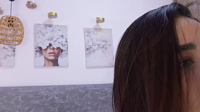 katie cruz online show from April 13, 11:11 am